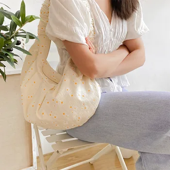 

Small daisies Women's Bags Pleated Strap Half Moon Crossbody Bag printing Canvas Shoulder Bag for Female Large Capacity Handbags