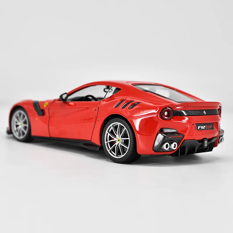 Bburago 1:24 Ferrari F12 tdf Red Diecast Model Sports Racing Car Vehicle NEW 