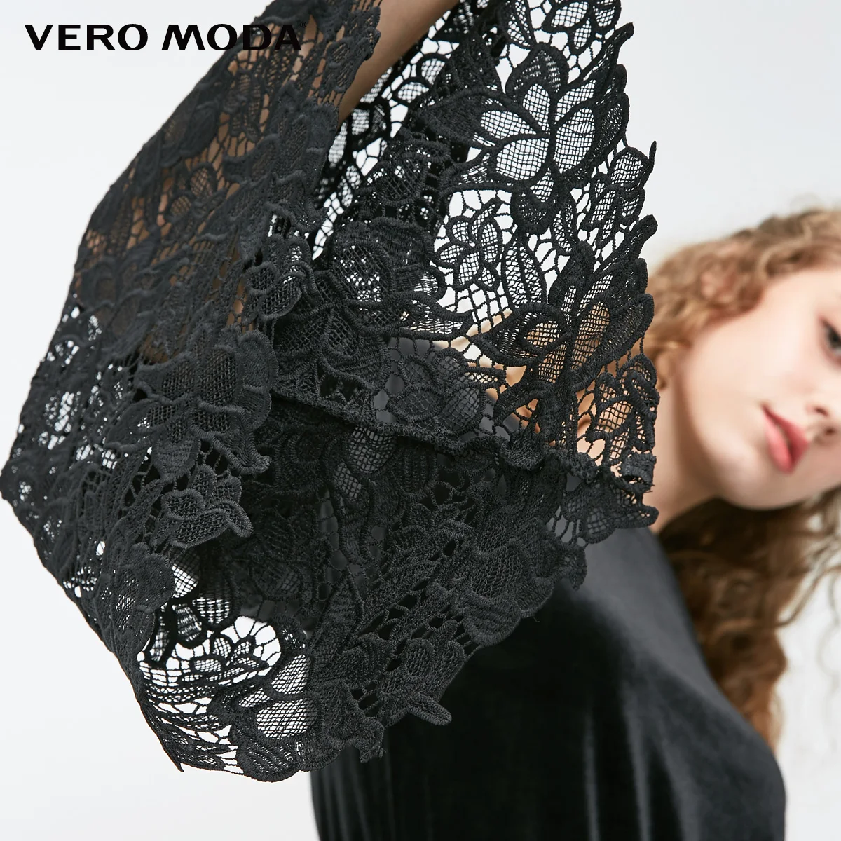 Vero Moda/осеннее бархатное платье с кружевными вязанными рукавами и оборками |