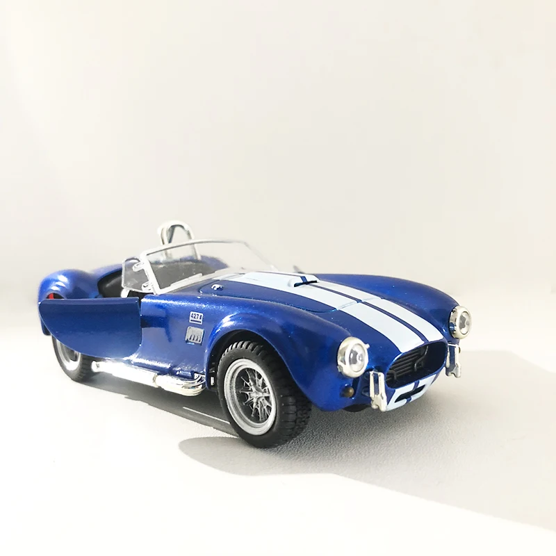 

1:32 Scale Alloy Classic Diecast Car Model Toy Shelby Cobra 427 Metal Toy Miniature Vehicles Model For Collection Kids Gift