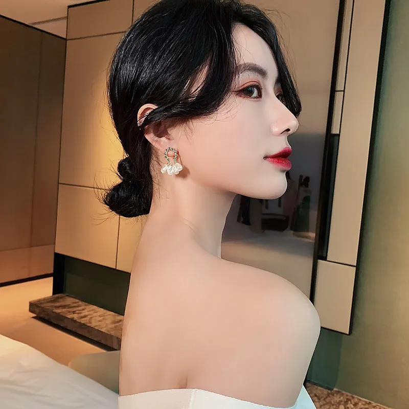 Pearl Earrings Pendant Earrings South Korea New Fashion Baroque Pearl Earrings Temperament Personality Versatile Pendant Earrings Elegant Jewelry For Women
