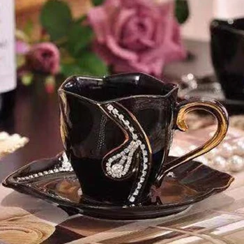 

Luxury Diamond Design coffee Cup and Saucer creative gift for lovers tea cups 3D ceramic cup with rhinestones decoration 200 ml