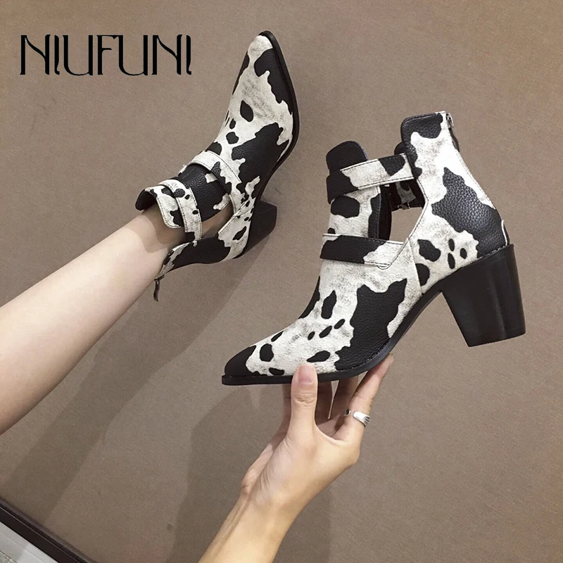 

Sexy Plus Size 35-41 Black And White Pointed Toe Women's Boots Spring Autumn Buckle High Heels Zipper Martin Boots Women Shoes