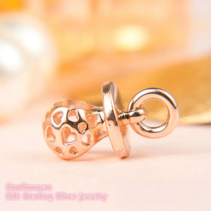 

Браслет-талисман «соска» с серебряными сердечками