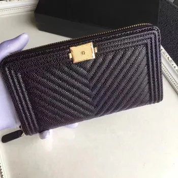 

2020 new V zipper wallet original hardware, exquisite line, three lines of bone three-dimensional effect prominent