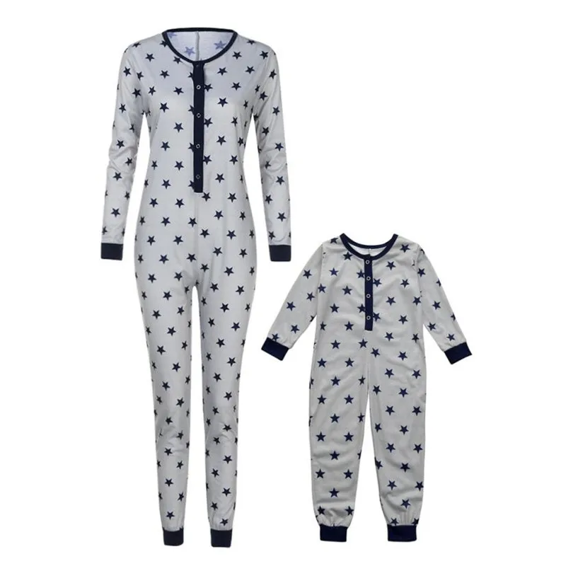 NASHAKAITE/пижамы для мамы и дочки; Семейные пижамы; зимние одинаковые пижамы с принтом со звездами; ночная рубашка для мамы и дочери; одежда для сна