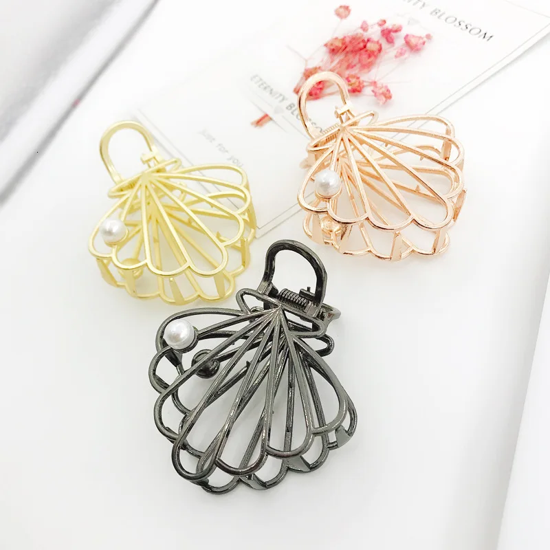 

Women Geometric Hair Claw Solid Hair Medium Grab Clip Large Pony Tail Catching Shell Pearl Hair Clips Headwear Hair Accessories
