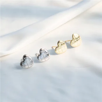 

S925 Heart Shape Grid Ear Stud Simple Fashion Glorious Heart Shiny Side Design Earrings