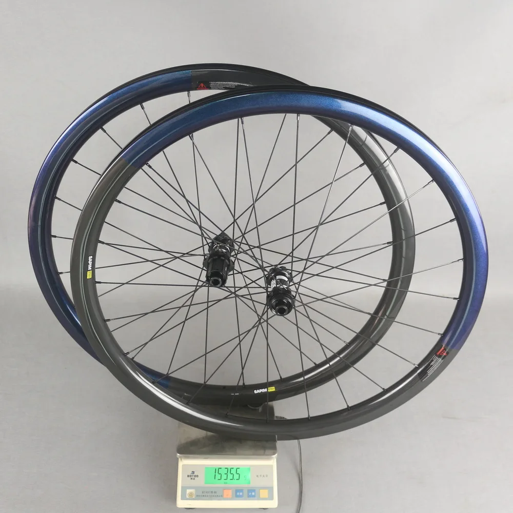 h plus son 700c リム Velocity ハブ