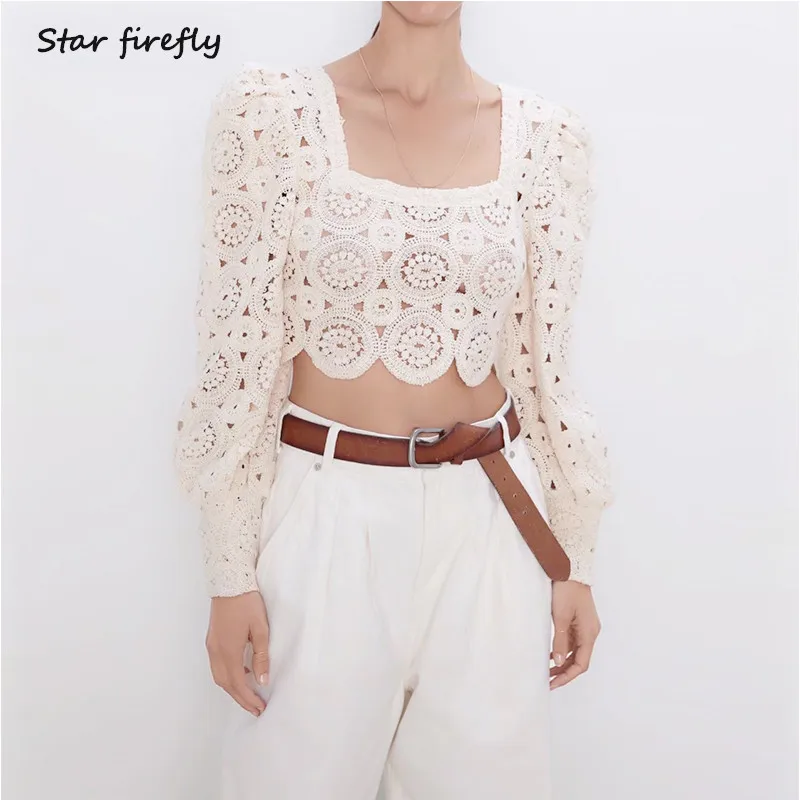 

Star firefly 2019 autumn Woman blouse hollow out loose long-sleeved texture blouse