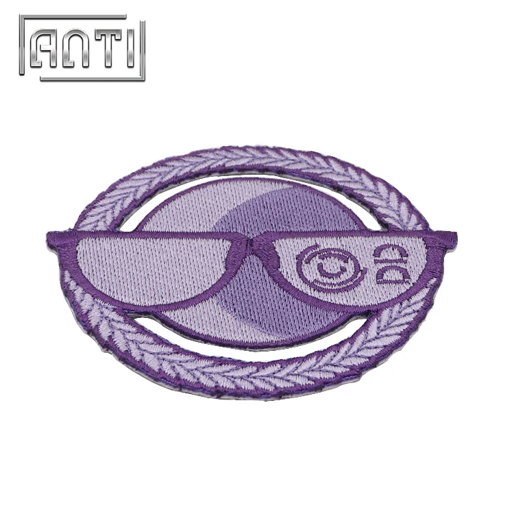 

Custom Design Fabric Embroidery Logo Appliques Clothes patch Circular