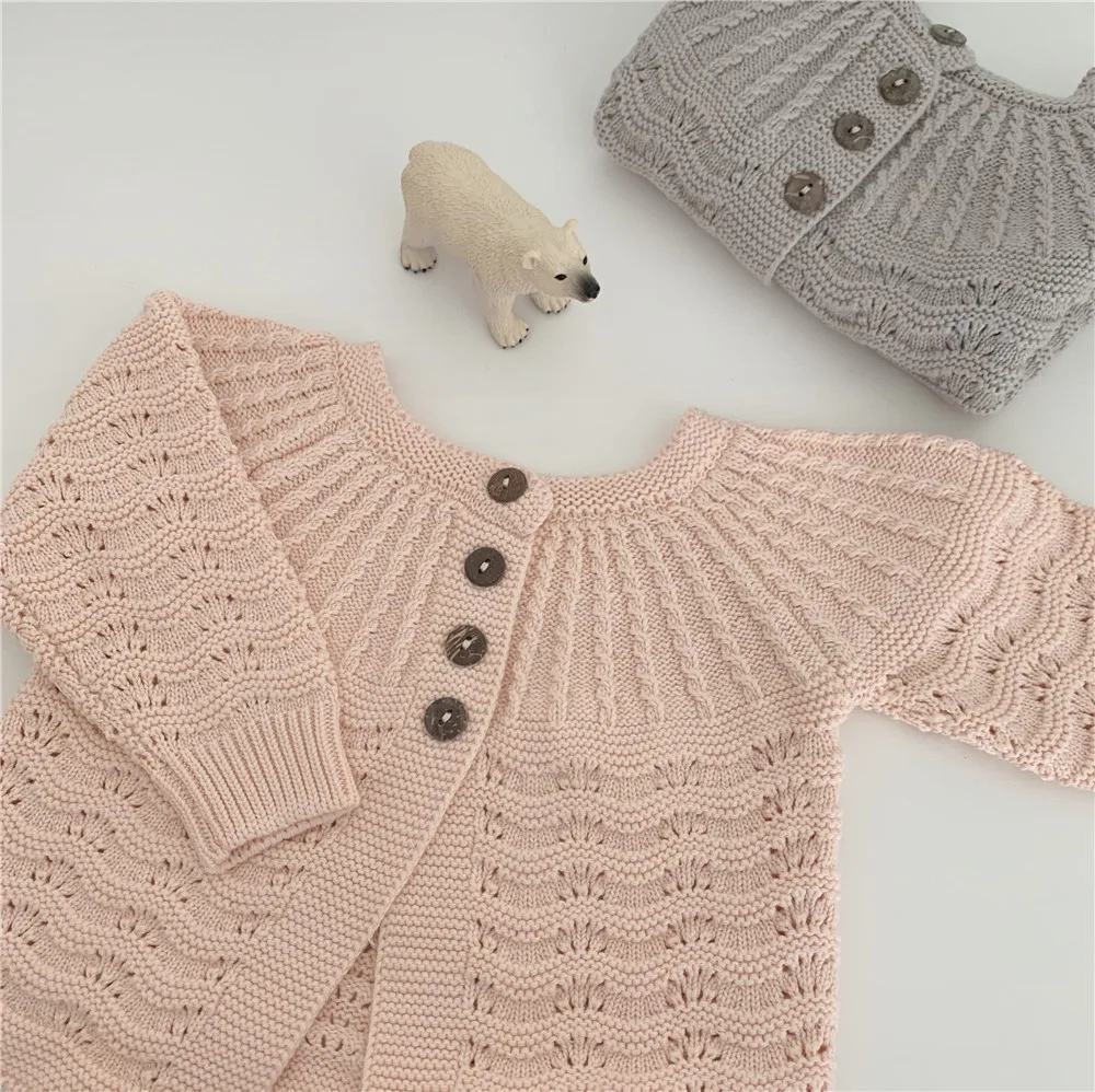 Новинка; осенний свитер в Корейском стиле для маленьких девочек; Одежда для новорожденных; кардиган; пальто; вязаный свитер для малышей