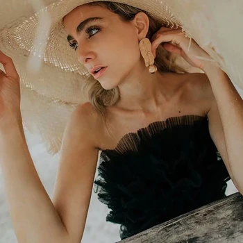 

Sexy women cascading ruffles tops 2020 summer fashion ladies elegant tank top party female vintage black tops femme chic girls