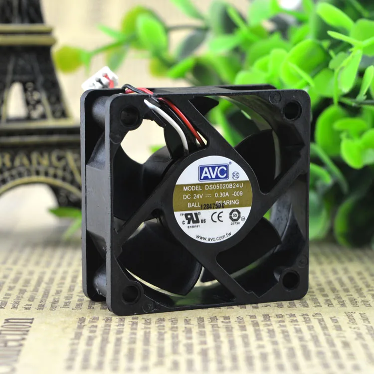 /DS05020B24U 5020 24V 0.30A 3 провода защита двигателя охлаждения