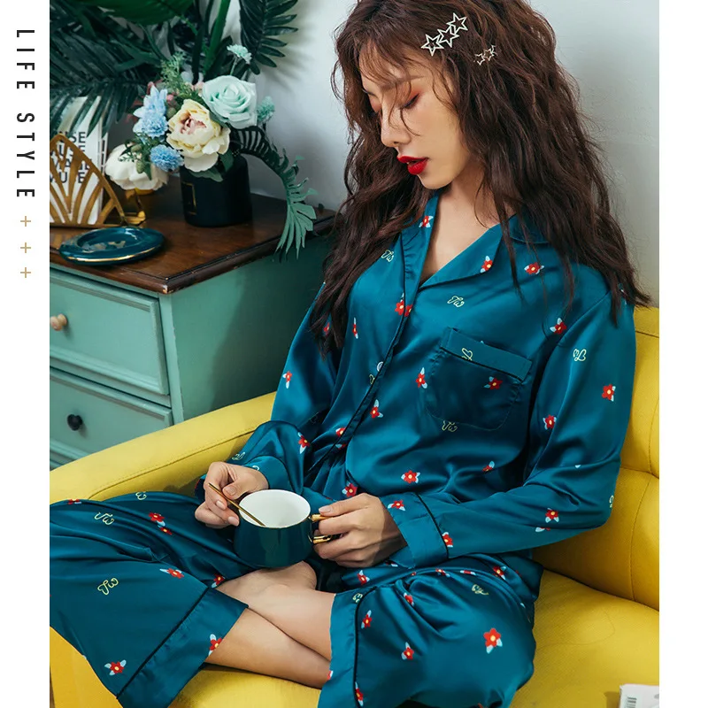 

2019 New Autumn Women Silk Satin Printing Pajamas Set Long Sleeved Shirt and Trousers Home Service Suit Satin Pajamas for Women