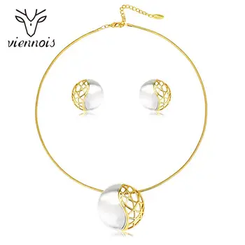 

Viennois Dubai Necklace and Earrings Jewelry Set For Women Gold Plated Round Design Necklace and Stud Earrings Jewelry Set