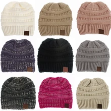 22 цвета конский хвост шапочка Женская зимняя громоздкая вязаная шапка Европейская и американская Дамская вязаная пряжа шапка с отверстием для хвоста шерстяная шапка
