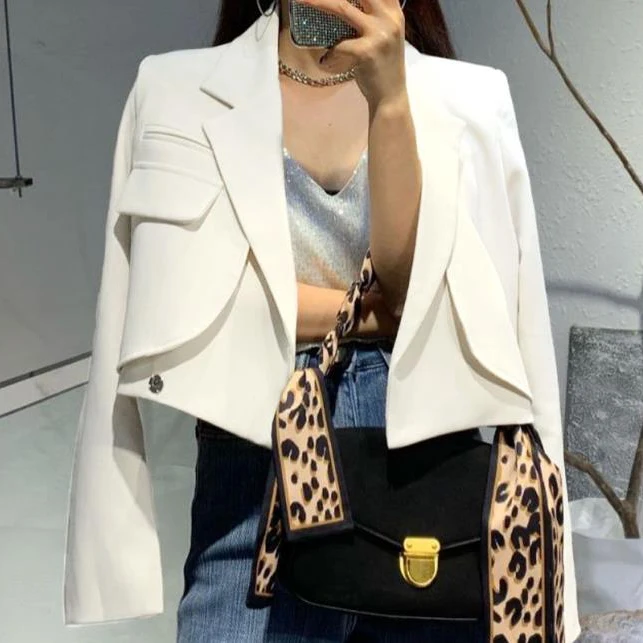 Short suit jacket for small women in 2021 spring and autumn new style western suit jacket  crop blazer  women blazers