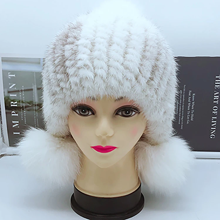 Dames wintermuts van nertsenbreisel met vossenbont pompon_voghion.com
