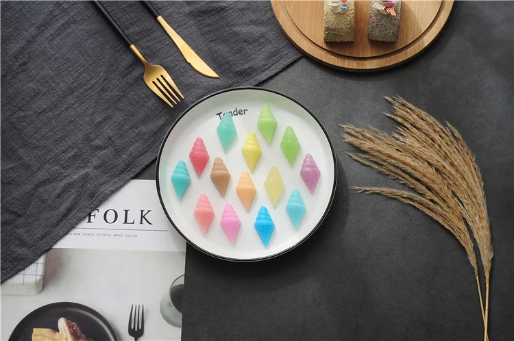 11577836107_1937176052