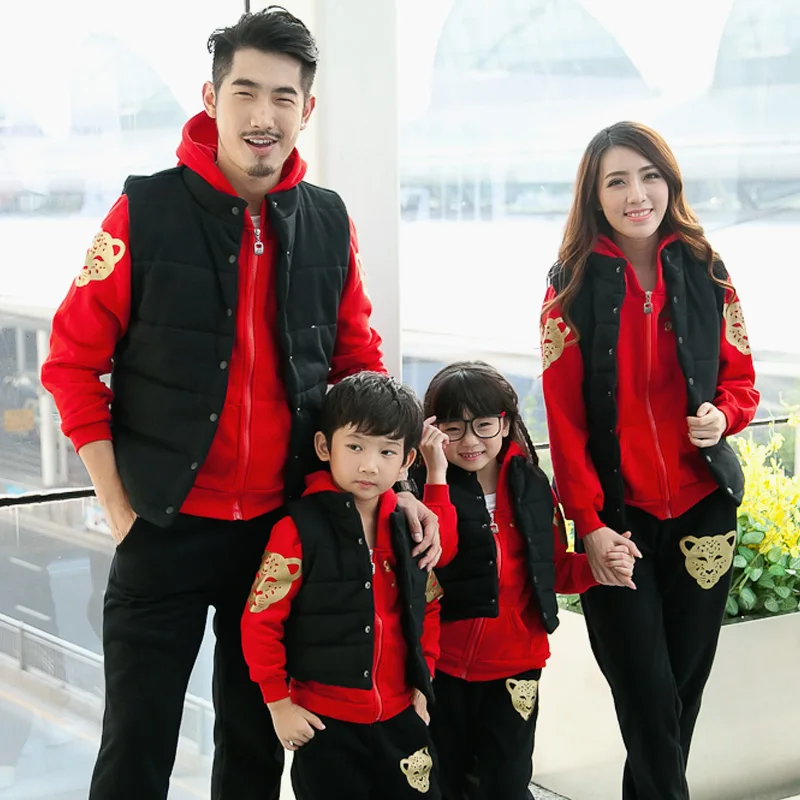 

Warm family matching outfits mom and daughter matching clothes mommy and me 3pcs set couple clothes winter big brothers suits