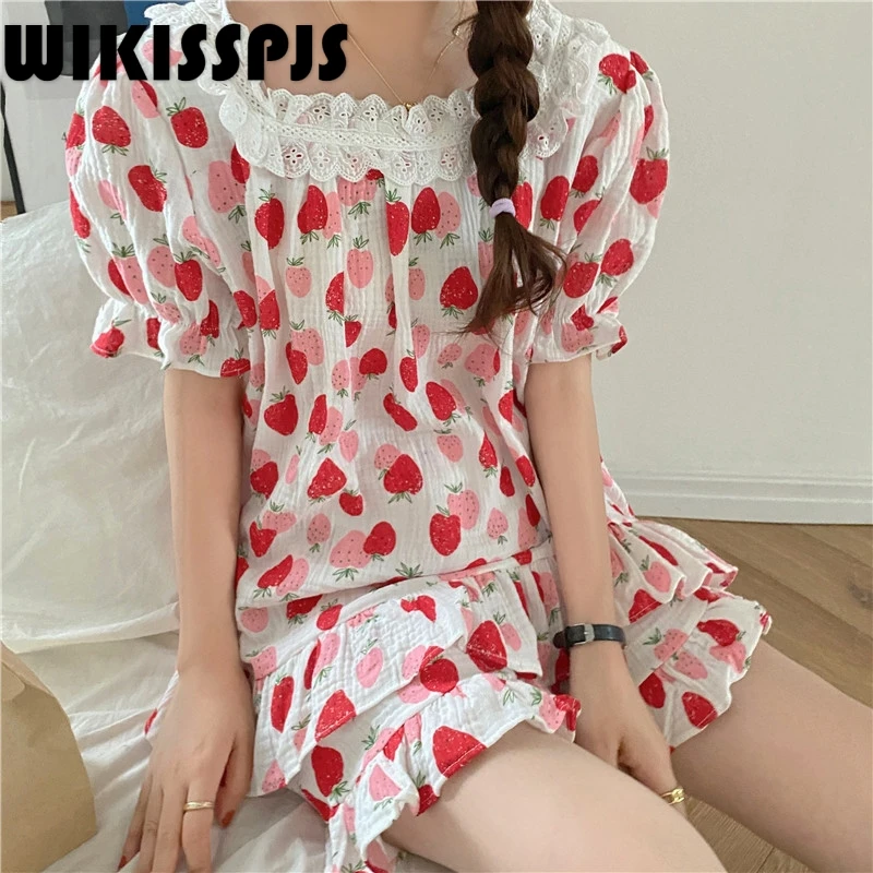 

2022 Korean Sweet Lace Strawberry Housewear Short Sleeve Shorts Womens Pajamas Lounge Wear Lounge Sets Sleep Tops