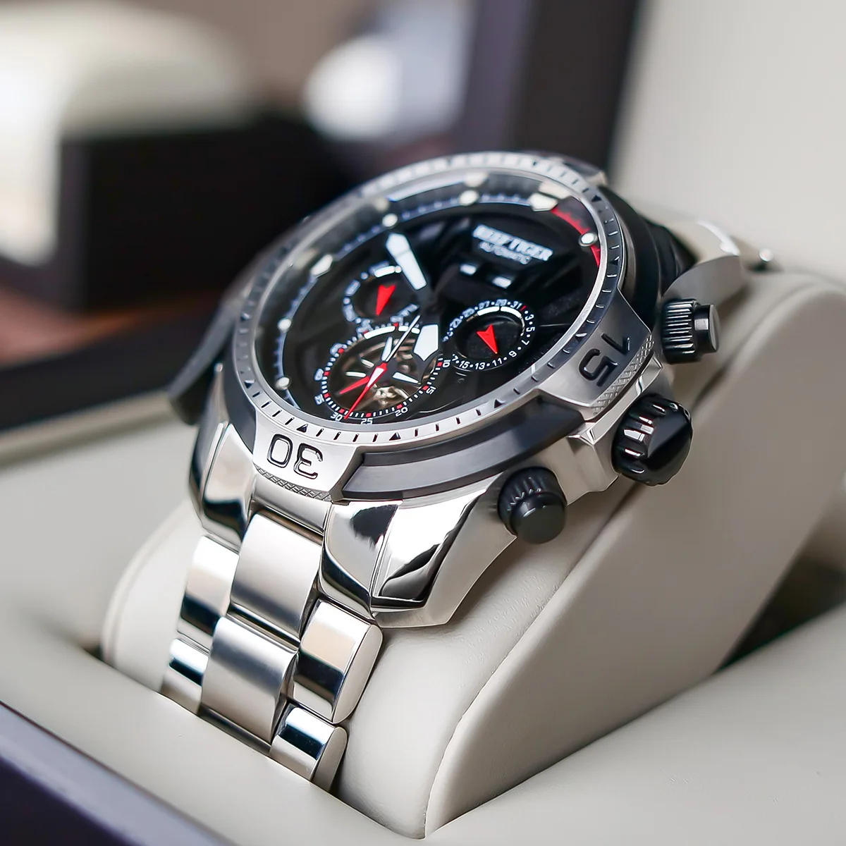 リーフタイガー/RT スポーツウォッチ複雑なダイヤルと年月永久