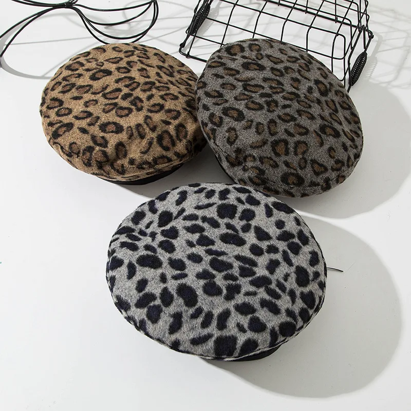 

Women Vintage Style Leopard Painter Hat Round Beret Caps Cap Wool Ski Beanie Skull Caps Hat Winter Hats Women Christmas Present