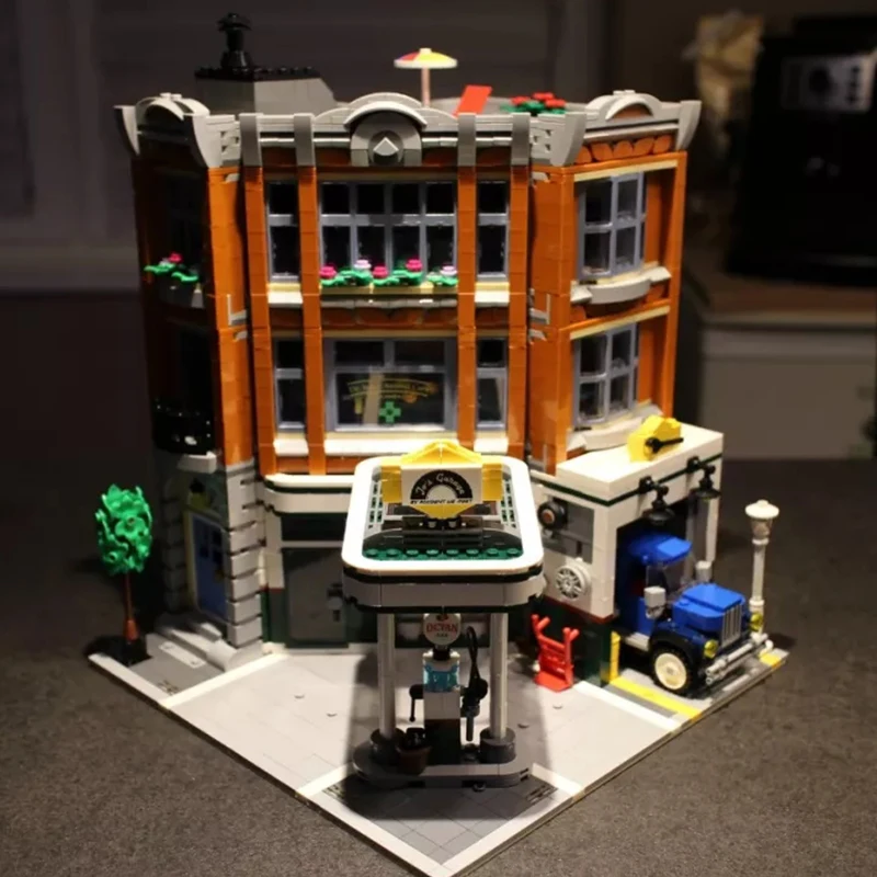 

15042 Corner Garage Set 10264 Assemblage 2569Pcs Building Series Buidling Blocks Kids Toys Collectable Gifts DG006