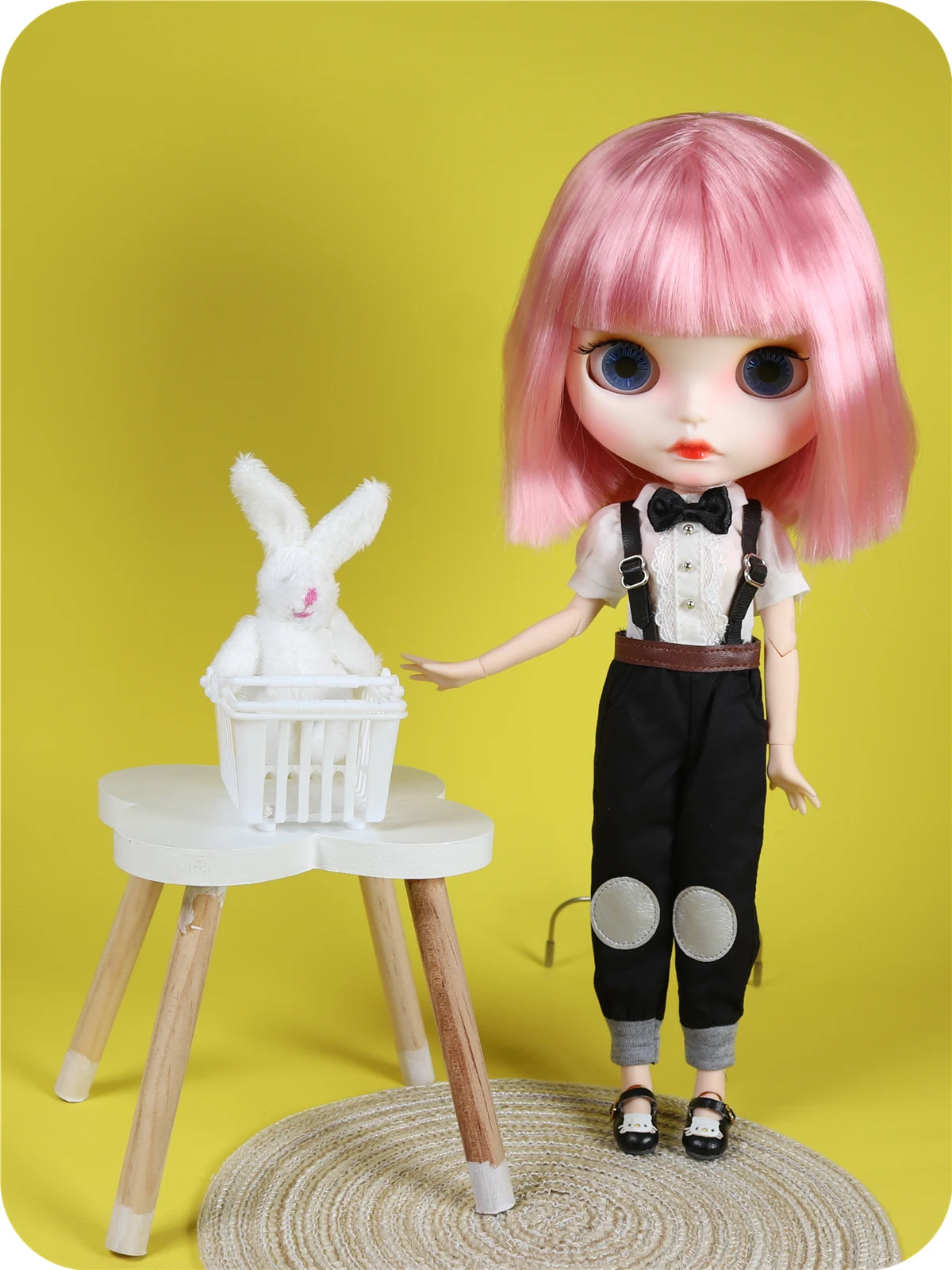 Hannah – Premium Custom Neo Blythe Doll with Pink Hair, White Skin & Matte Cute Face 1