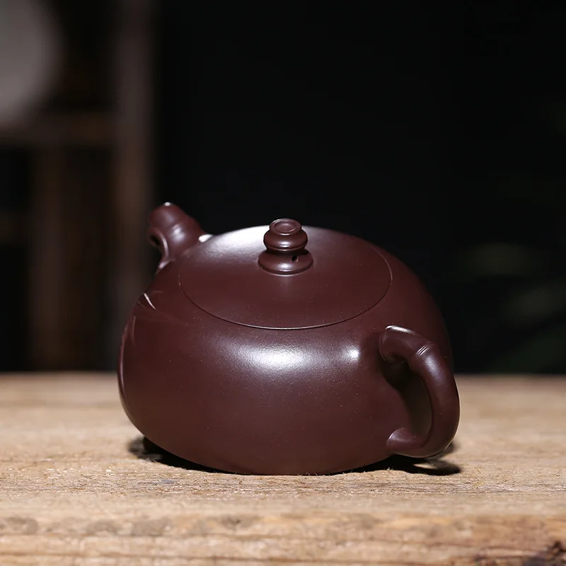 Yixing Purply Clay Teapot Chinese Kongfu Tea Pots Raw Ore Purple Mud Bamboo Half Moon Pot About 140ml
