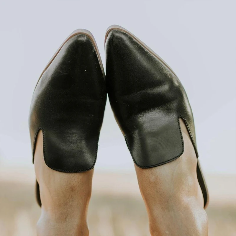 Модные женские шлепанцы на низком каблуке из искусственной кожи; модные туфли без задника с острым носком; сандалии в стиле пэчворк; zapatos mujer