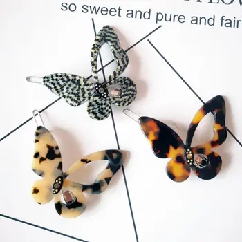 

Korean Style Cute Butterfly Shaped Bobby Pins Ladies Women Leopard Amber Color Hollow Out Hair Clips Acrylic Side Bangs Barrette