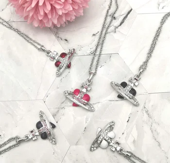 

New Personality Cool Crystal Saturn Chain Necklace For Women Shining Zirconia Heart Planet Pendant Choker Necklace Jewelry Gift