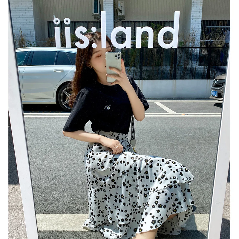 Женская футболка с коротким рукавом MISHOW однотонная хлопковая повседневная