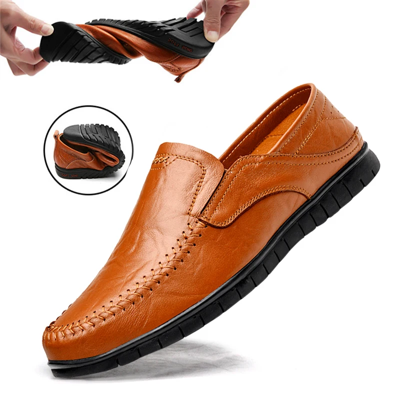 Baratos Zapatos casuales de cuero genuino para hombre de marca de lujo 2020 mocasines para hombre mocasines transpirables deslizantes en zapatos de conducción de talla grande 45
