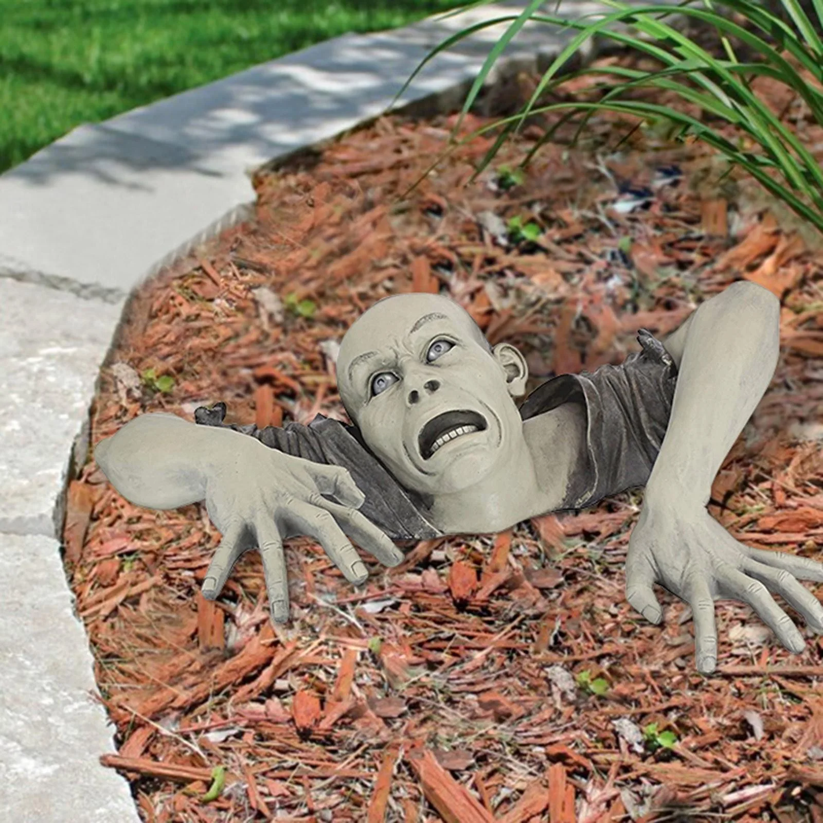 

1pcs Zombie Shape Funny Statue Garden Sculpture Non-fading Anti-deform ​Decorating Halloween Decorative Sculpture Horror Decor