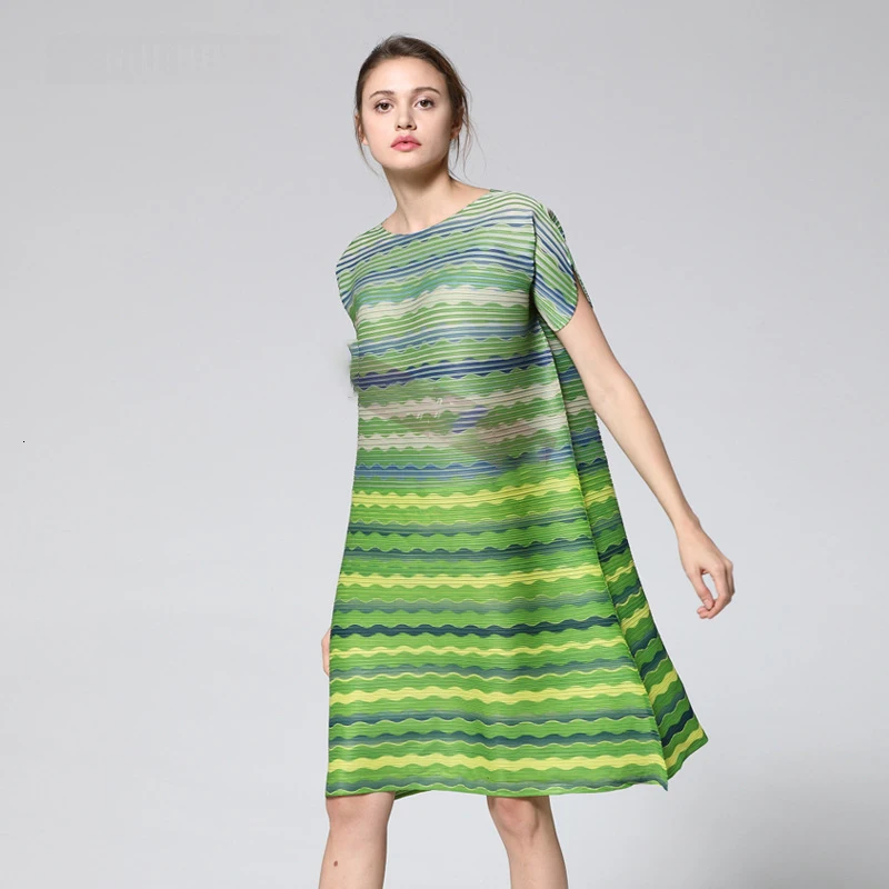 

LANMREM 2019 New Fashion Pattern Pleated Loose Slim Striped Short Sleeve Elegant Knee Length Wild Women's The Dress AD057
