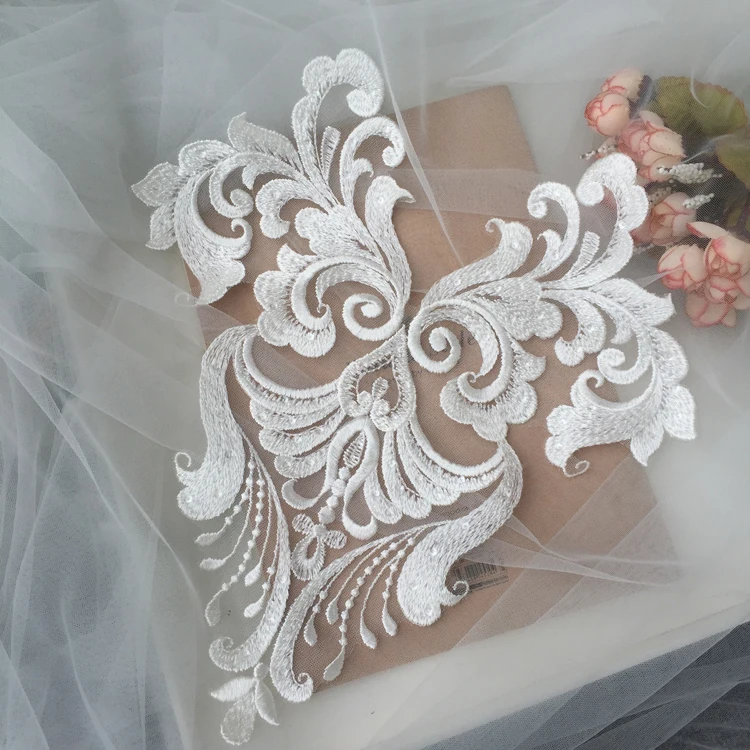 

2PC Exquisite European Embroidery Beads Piece Love Shape Neckline Lace Dance Clothes Children's Wear Wedding Dress Flower RS2577