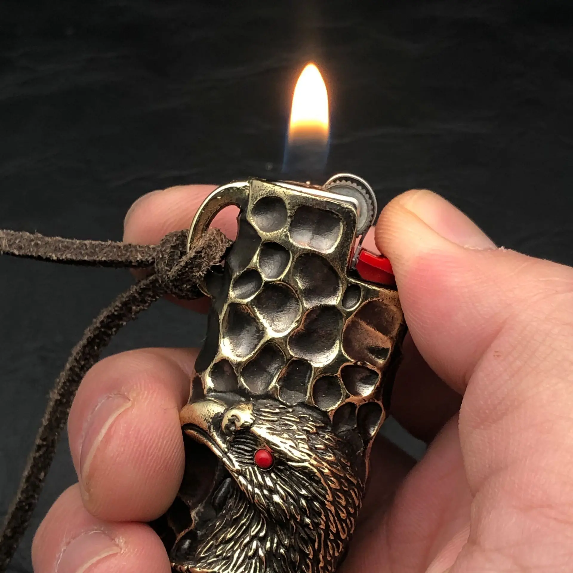 Exquisite Bic J3 Lighter Holder Case Beast Skull Brass