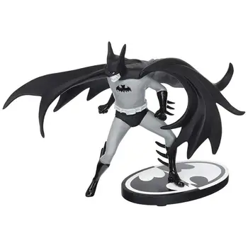 

BATMAN STATUE 15 CM. RESIN BLACK AND TONY MILLIONAIRE WHITE