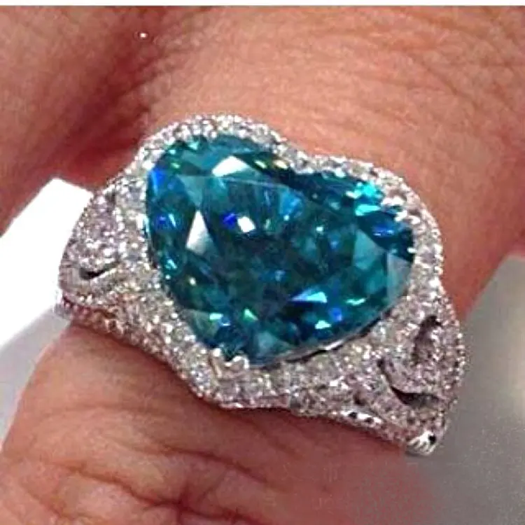 

Luxury Heart Shape Sea Blue Crystal Engagement Ring Bridal Wedding Band Promise Ring Silver Color Rings Christmas Gift Jewelry