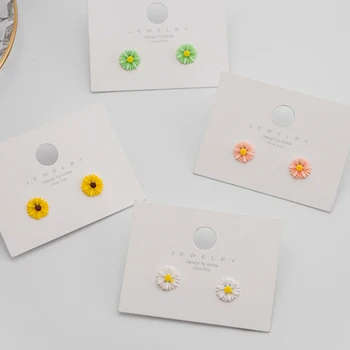 

Hot Sale Delicate and Lovely Resin Daisy Flower Ear Studs Small Fresh Temperament Fashion Simple Earrings Jewelry
