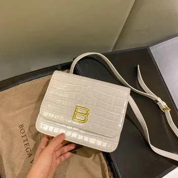 

High-end Crocodile Pattern Bag New Split Leather Simple Female Bag Messenger Small Bag Shoulder Fashion Tofu Bag Louie Vuiton