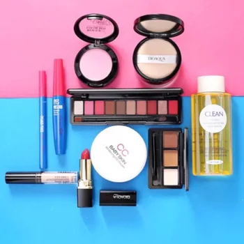 

woman 11PcsBIOAQUA Makeup Set Lowest Price Beautiful Gift