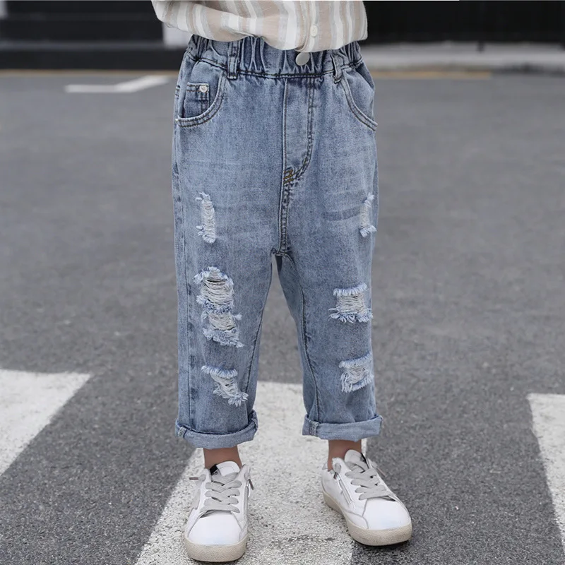 Новинка года; стильные детские джинсы с дырками для мальчиков; модные повседневные брюки в Корейском стиле для маленьких мальчиков