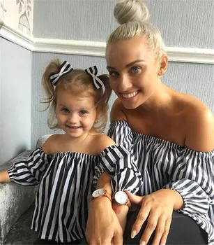 

Fashion Family Matching Clothes White Striped Blouse Long Sleeve Off-shoulder T Shirt Mother And Daughter Clothes Family Look