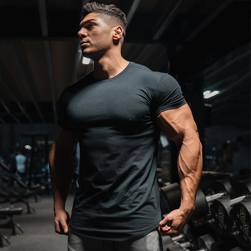 セット VANQUISH FITNESS GYM WEAR サイズは