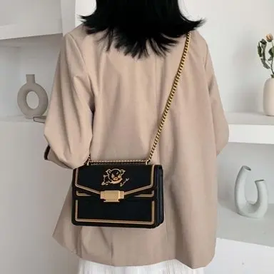 

Fashion Shoulder Bag Autumn and winter new women's Messenger bag Luxury trend small square bag solid color leather shoulder bag