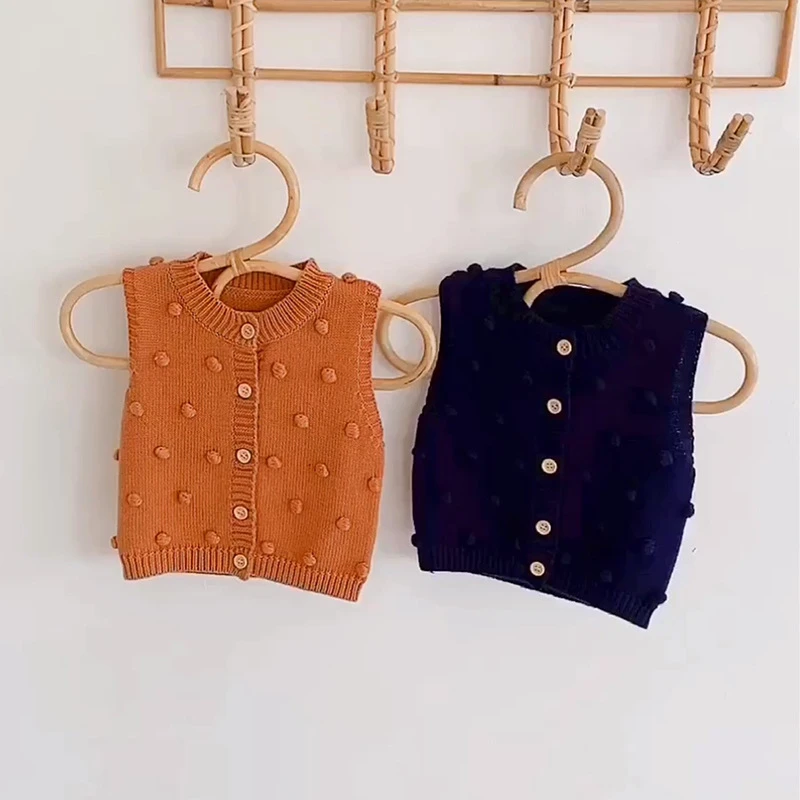 baby sleeveless jacket
